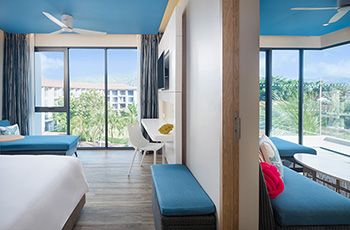 Suite mit 1 Schlafzimmer, Balkon und Poolblick